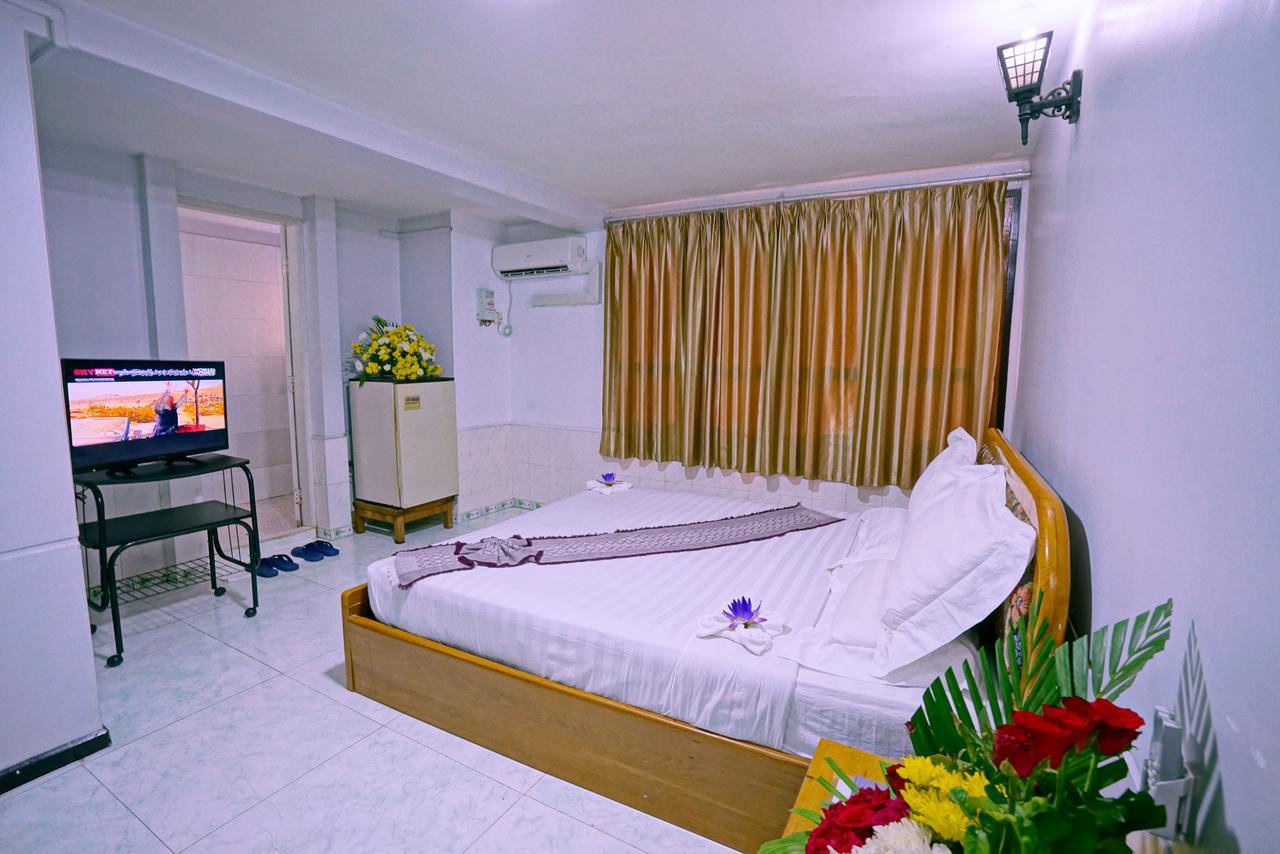 Taim Phyu Hotel Μανταλέι Εξωτερικό φωτογραφία
